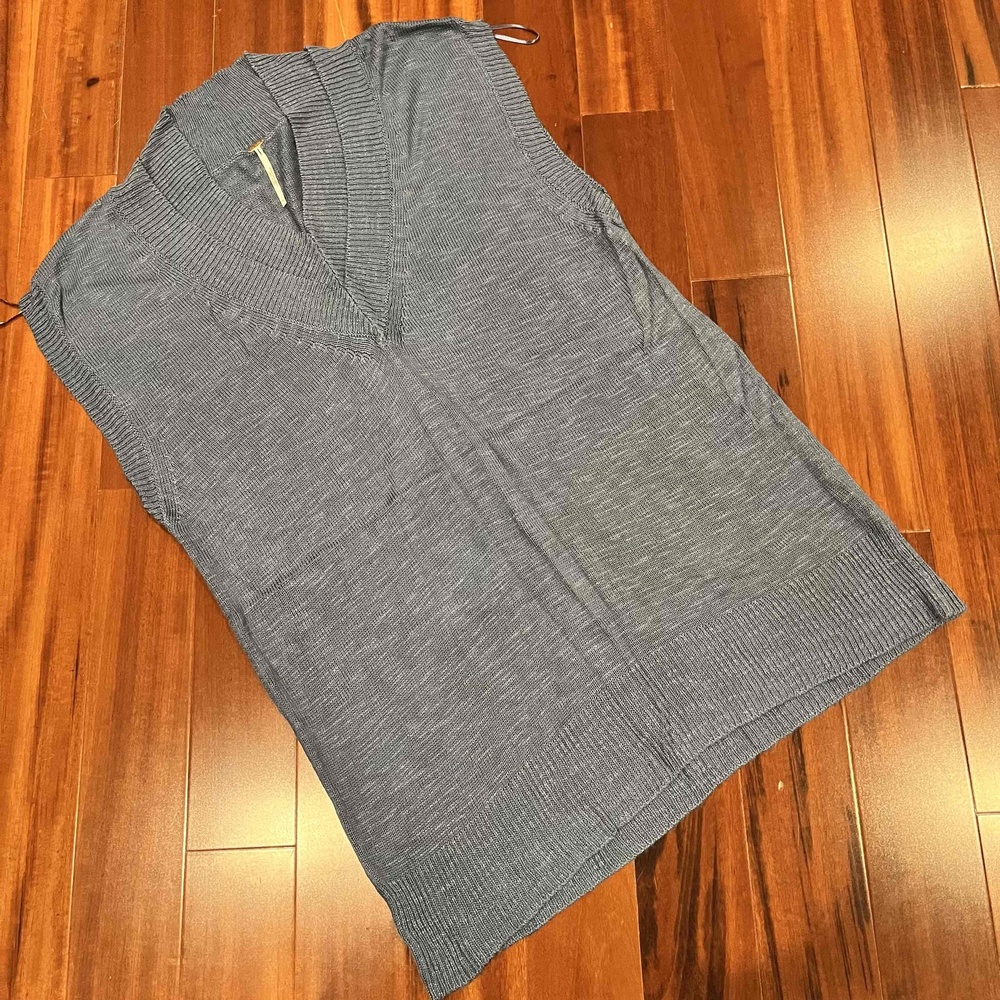 Free People Viscose Blue Sweater Long Sleeveless Knit Tunic Top Vest Size Medium